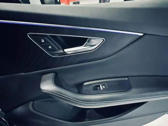 2022 Audi Q8 Premium Plus 55 TFSI quattro Tiptronic