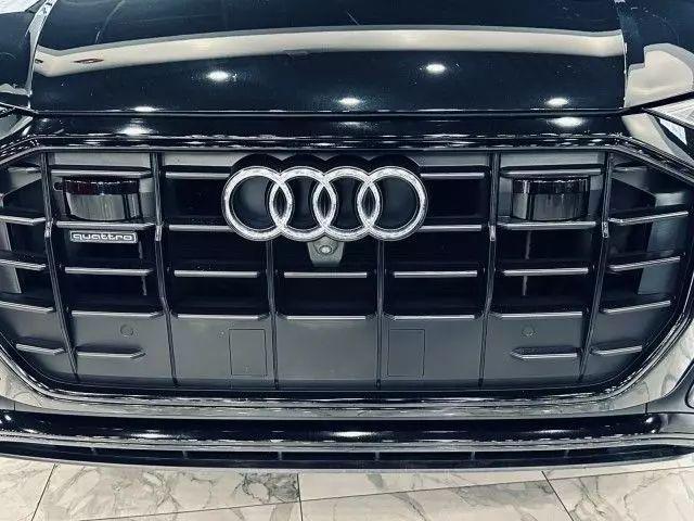 2022 Audi Q8 Premium Plus 55 TFSI quattro Tiptronic