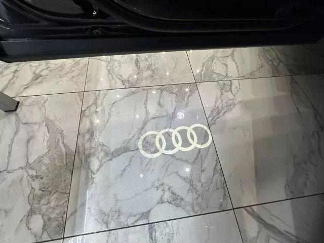 2022 Audi Q8 Premium Plus 55 TFSI quattro Tiptronic