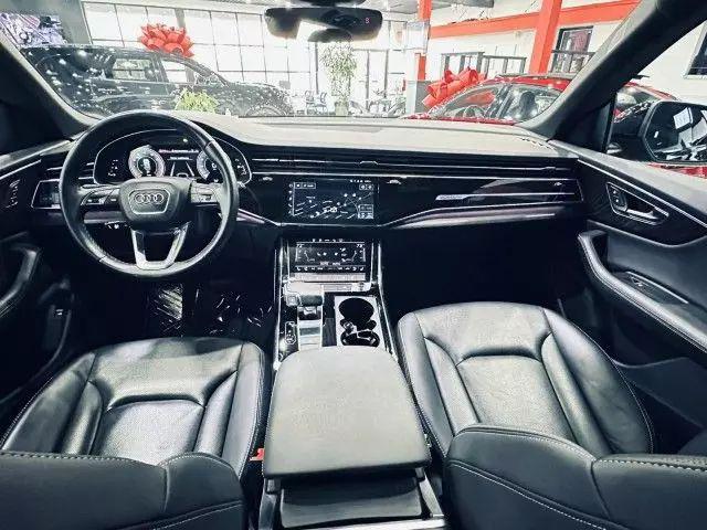 2022 Audi Q8 Premium Plus 55 TFSI quattro Tiptronic