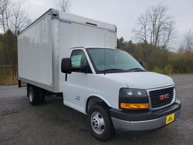 2025 GMC Savana Cutaway 4500 Van