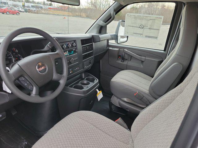 2025 GMC Savana Cutaway 4500 Van