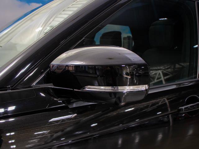 2025 Land Rover Discovery P360 Metropolitan Edition