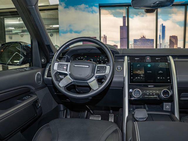 2025 Land Rover Discovery P360 Metropolitan Edition