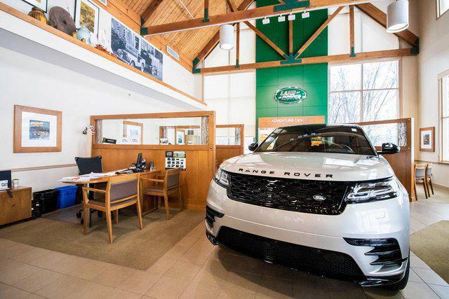 2025 Land Rover Discovery P360 Metropolitan Edition