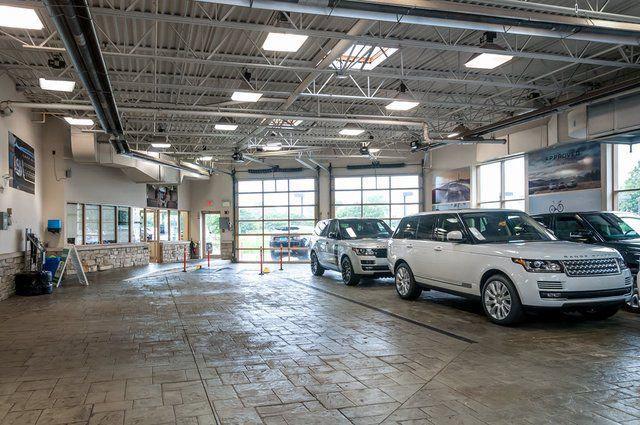 2025 Land Rover Discovery P360 Metropolitan Edition