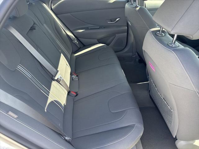 2025 Hyundai Elantra SEL Convenience