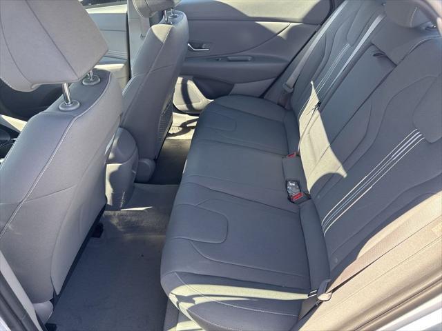 2025 Hyundai Elantra SEL Convenience