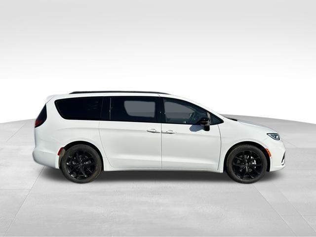2025 Chrysler Pacifica PACIFICA LIMITED