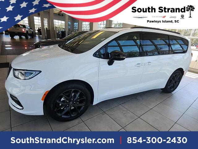 2025 Chrysler Pacifica PACIFICA LIMITED