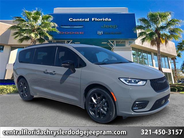 2025 Chrysler Pacifica PACIFICA LIMITED