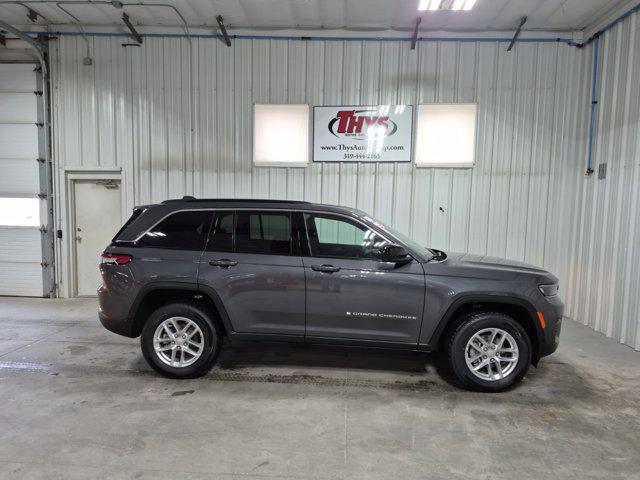 2025 Jeep Grand Cherokee GRAND CHEROKEE LAREDO X 4X4
