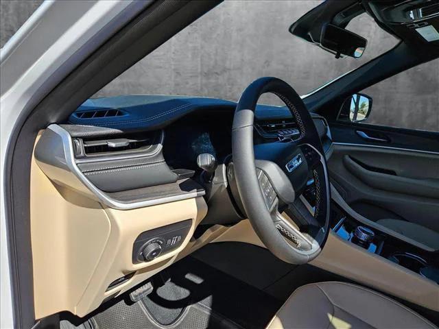 2025 Jeep Grand Cherokee GRAND CHEROKEE LIMITED 4X2