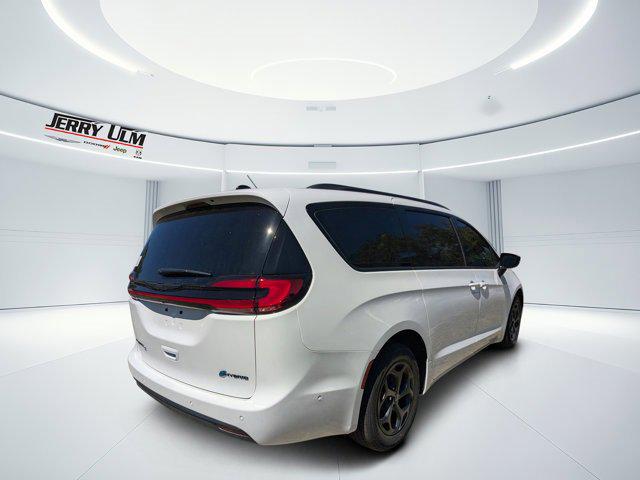 2025 Chrysler Pacifica Hybrid PACIFICA PLUG-IN HYBRID S APPEARANCE