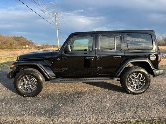 2025 Jeep Wrangler WRANGLER 4-DOOR SAHARA