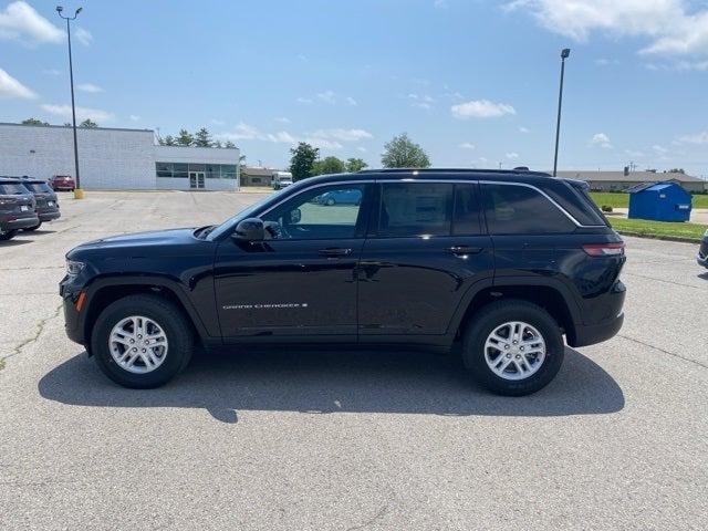 2025 Jeep Grand Cherokee GRAND CHEROKEE LAREDO 4X2