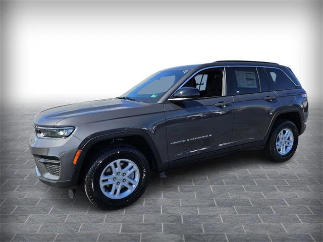 2025 Jeep Grand Cherokee GRAND CHEROKEE LAREDO 4X4
