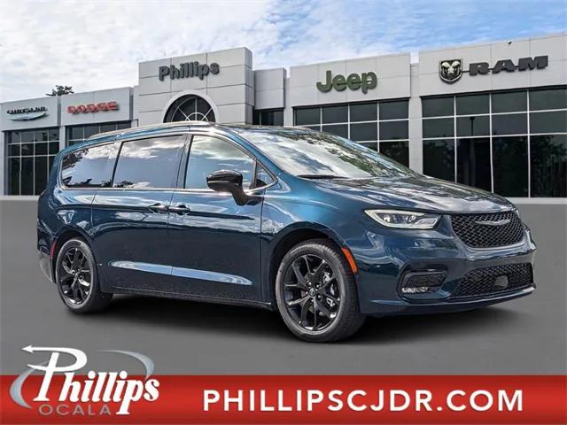 2025 Chrysler Pacifica PACIFICA LIMITED