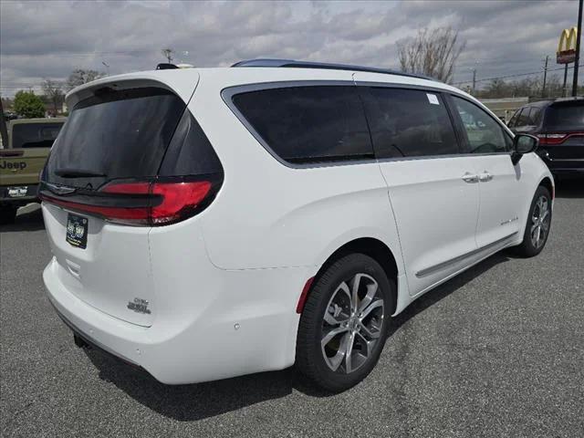 2025 Chrysler Pacifica PACIFICA PINNACLE AWD