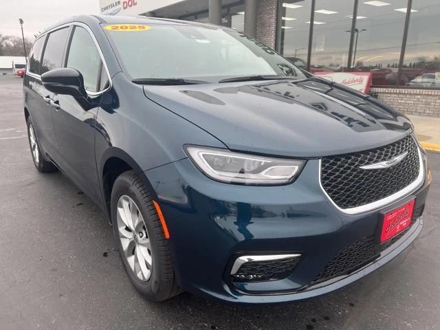 2025 Chrysler Pacifica PACIFICA SELECT AWD