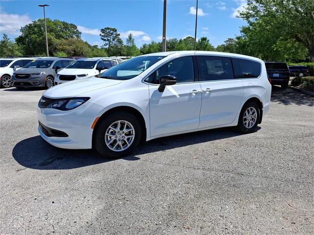 2025 Chrysler Voyager VOYAGER