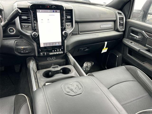 2025 RAM Ram 3500 RAM 3500 LARAMIE CREW CAB 4X4 64 BOX