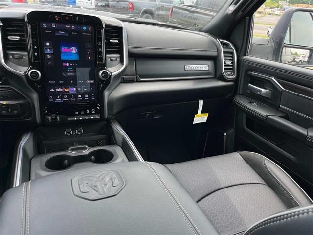 2025 RAM Ram 3500 RAM 3500 LARAMIE CREW CAB 4X4 64 BOX