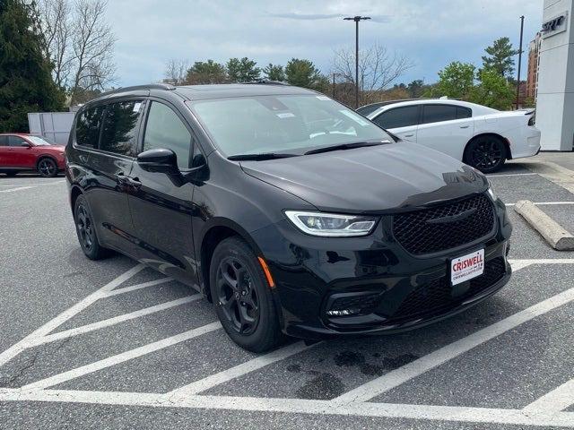 2025 Chrysler Pacifica Hybrid PACIFICA PLUG-IN HYBRID S APPEARANCE