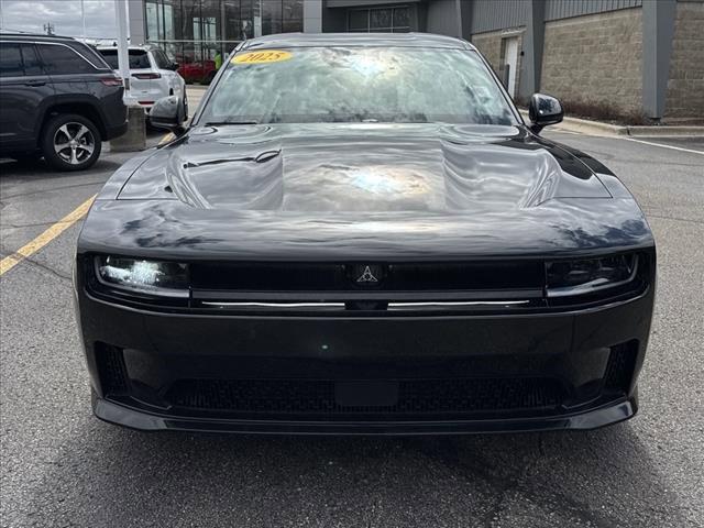 2025 Dodge Charger R/T photo 3