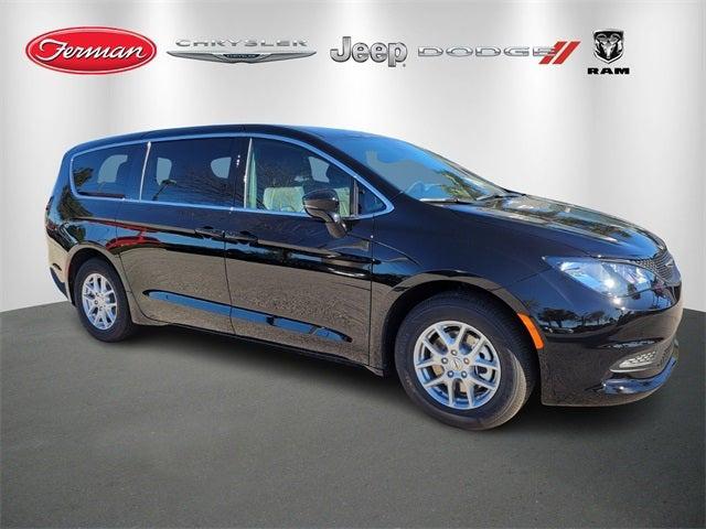 2025 Chrysler Voyager VOYAGER