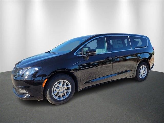 2025 Chrysler Voyager VOYAGER