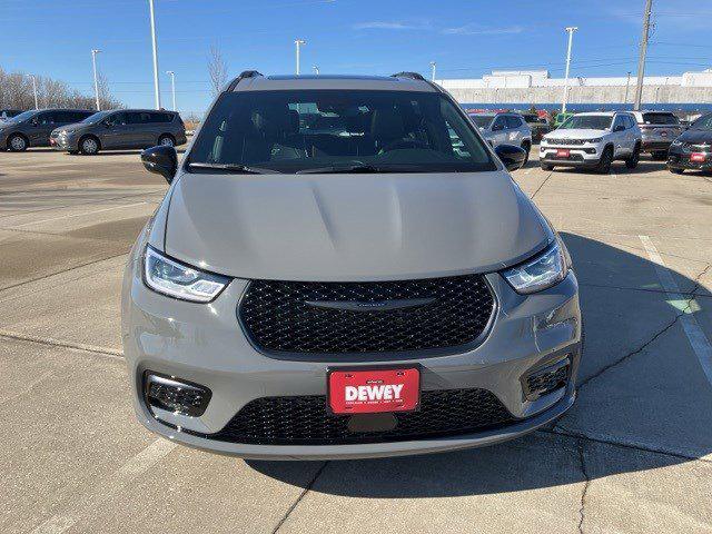 2025 Chrysler Pacifica PACIFICA LIMITED
