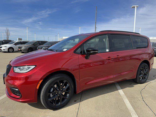 2025 Chrysler Pacifica PACIFICA LIMITED AWD