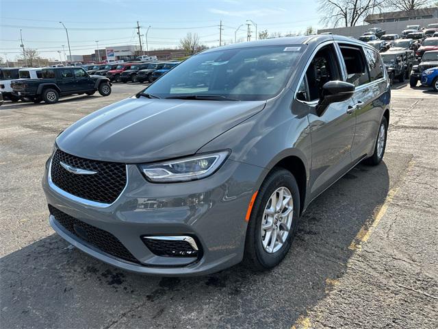 2025 Chrysler Pacifica PACIFICA SELECT