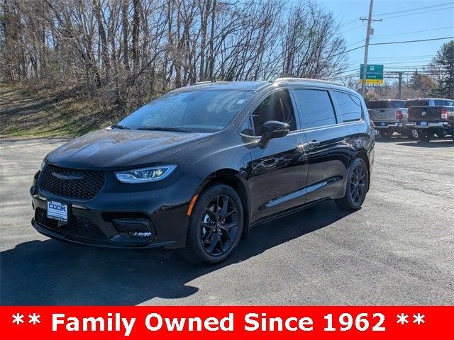 2025 Chrysler Pacifica PACIFICA LIMITED