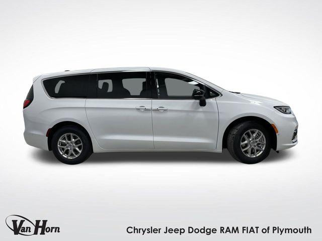 2025 Chrysler Pacifica PACIFICA SELECT