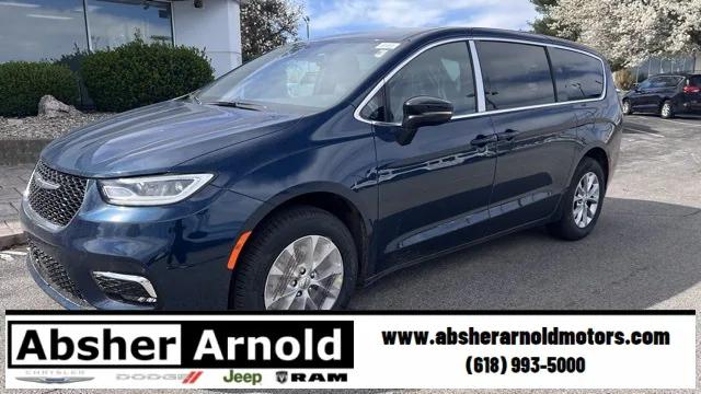 2025 Chrysler Pacifica PACIFICA SELECT AWD