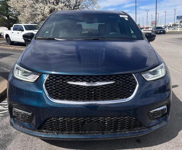 2025 Chrysler Pacifica PACIFICA SELECT AWD