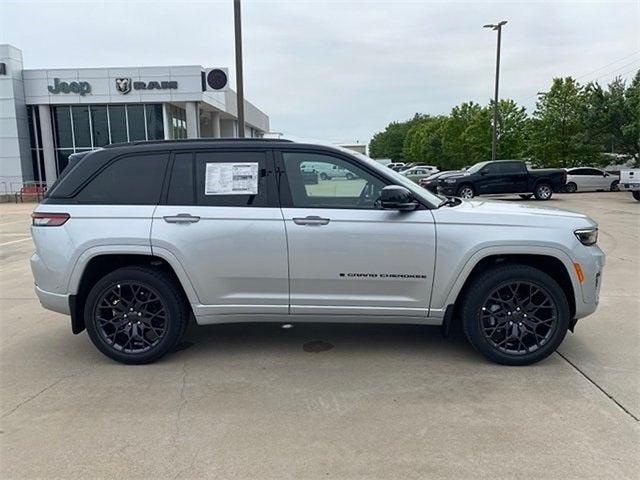 2025 Jeep Grand Cherokee GRAND CHEROKEE SUMMIT RESERVE 4X4