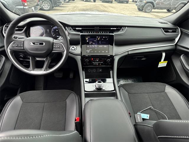 2025 Jeep Grand Cherokee GRAND CHEROKEE L ALTITUDE X 4X4 2025 Jeep Grand Cherokee GRAND CHEROKEE L ALTITUDE X 4X4