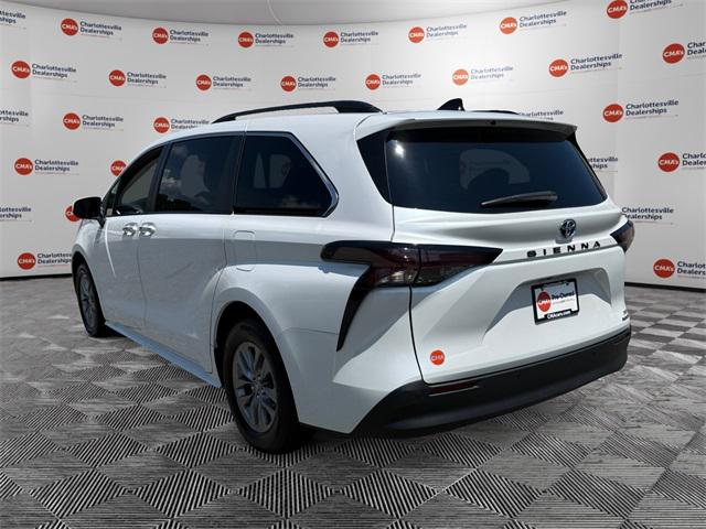 2024 Toyota Sienna XLE