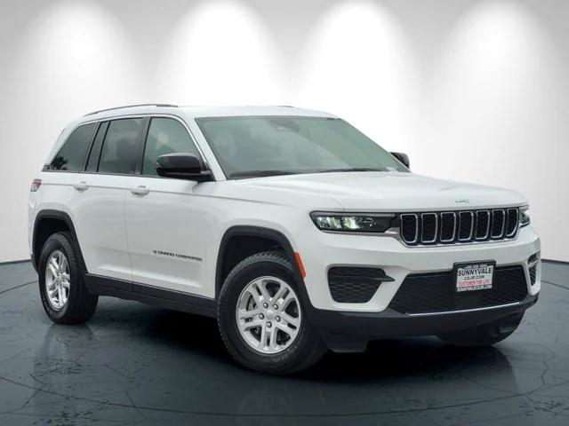 2024 Jeep Grand Cherokee Laredo 4x4