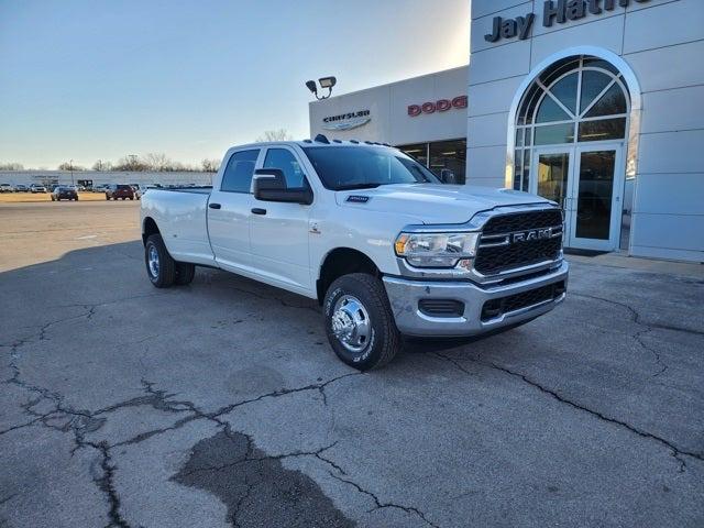 2024 RAM Ram 3500 RAM 3500 TRADESMAN CREW CAB 4X4 8 BOX