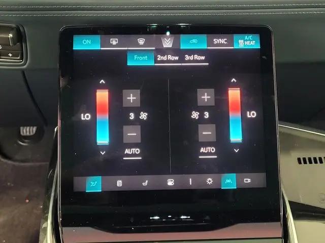 2025 Cadillac Escalade Sport 2