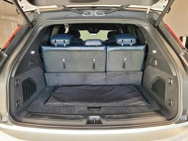 2025 Cadillac Escalade Sport 2
