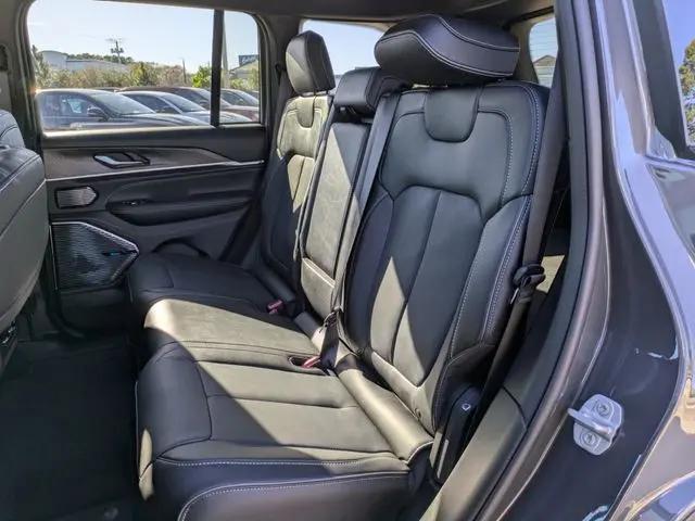 2025 Jeep Grand Cherokee Overland