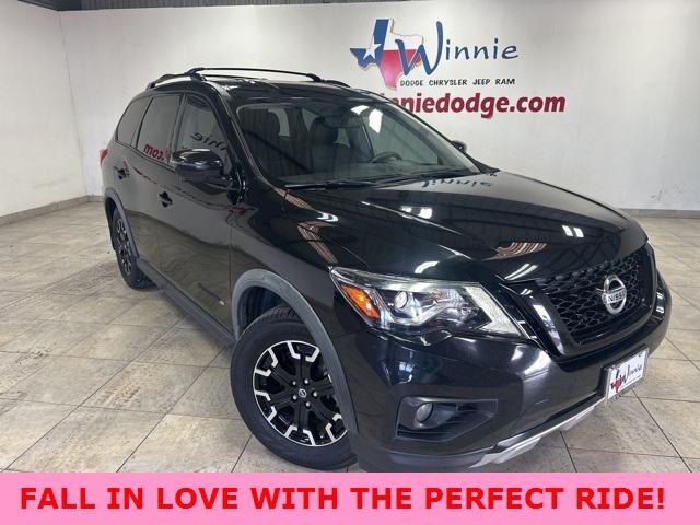 2019 Nissan Pathfinder SL