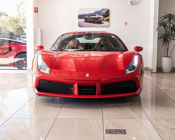 2018 Ferrari 488 GTB Base 2018 Ferrari 488 GTB Base