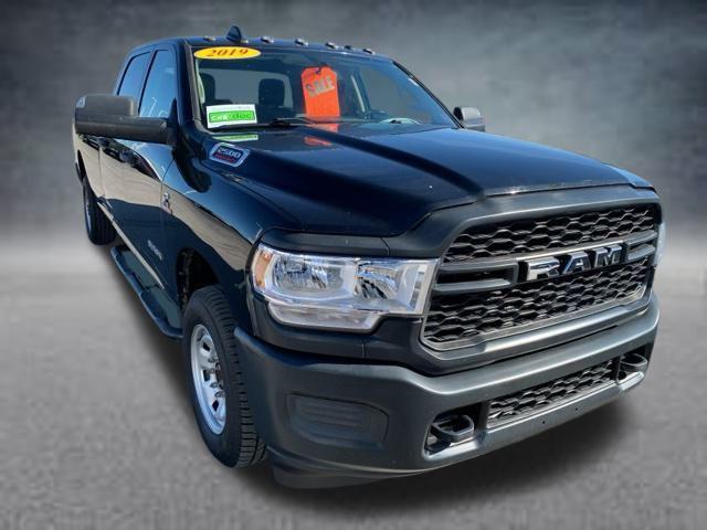 2019 RAM 2500 Tradesman Crew Cab 4x2 8 Box