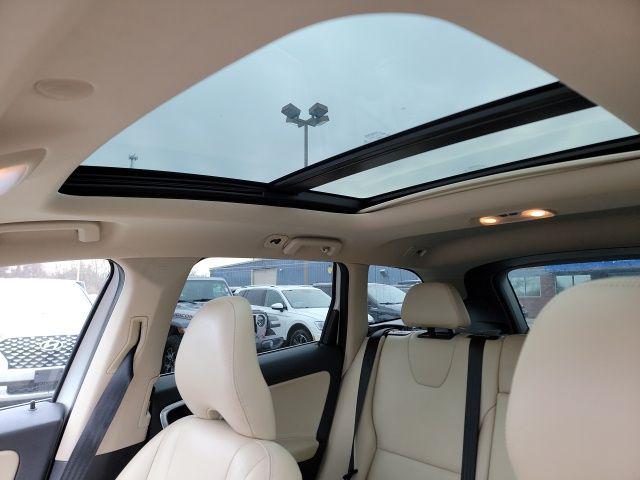 2016 Volvo XC60 T5 Premier
